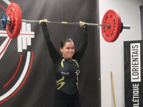 Lolo trop facile sur la dernière…<br />E. jeté 79kg / Total IWF 174.59pts