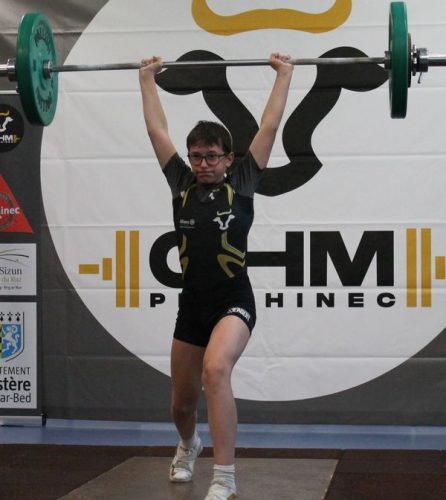 C'est triste de perdre au jeté  une barre magnifiquement épaulé mon gros.... Bravo pour les records.... E. Jeté 45kg / Total 160kg