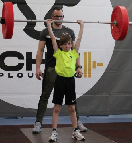 Bravo Kilian, tu pousses bien au dessus de la tête. E. jeté 10kg /U10